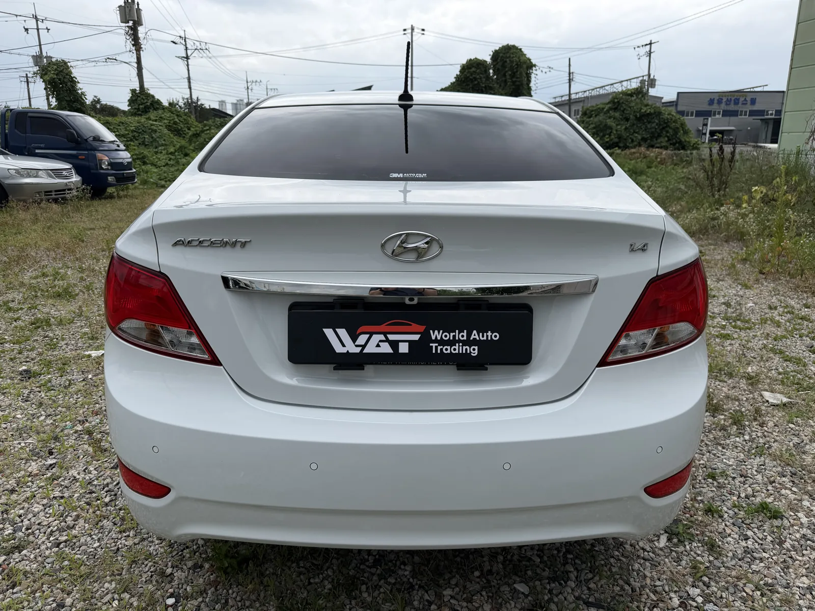 HYUNDAI ACCENT photo 6