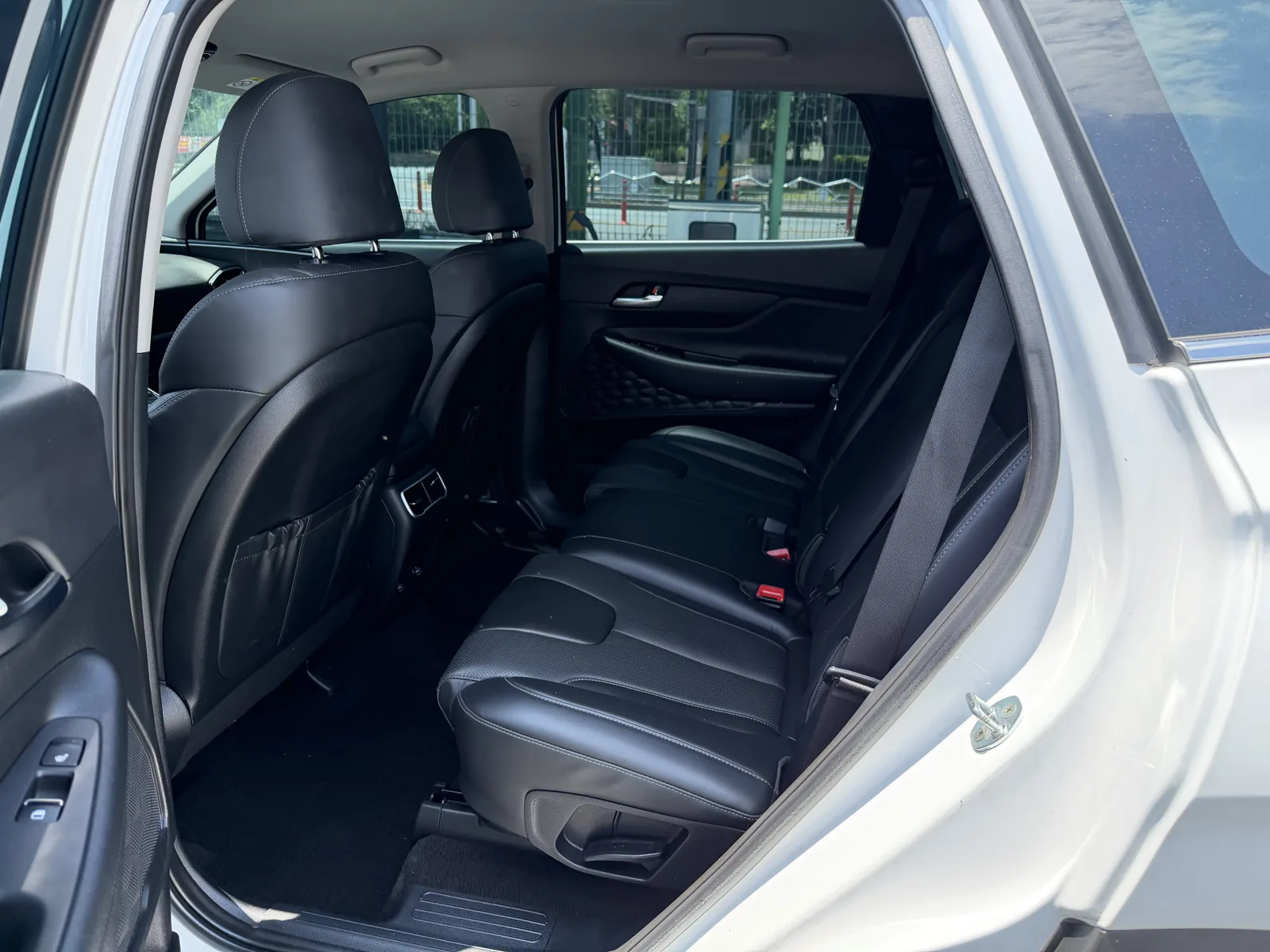HYUNDAI SANTAFE photo 9
