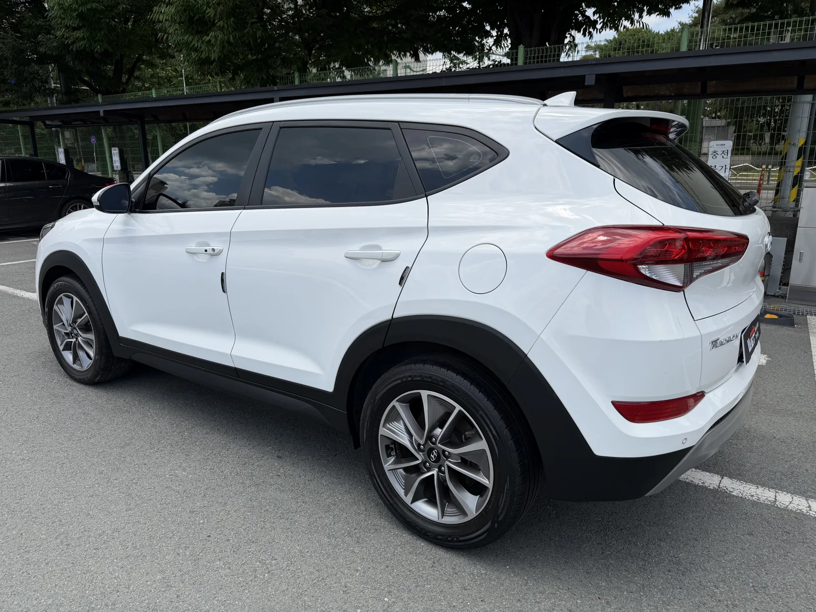 HYUNDAI TUCSON photo 4