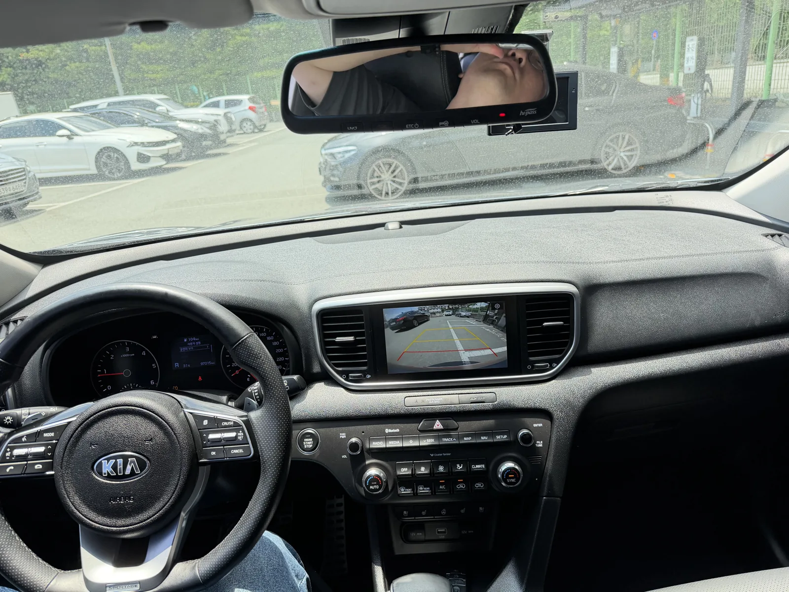 KIA SPORTAGE photo 11