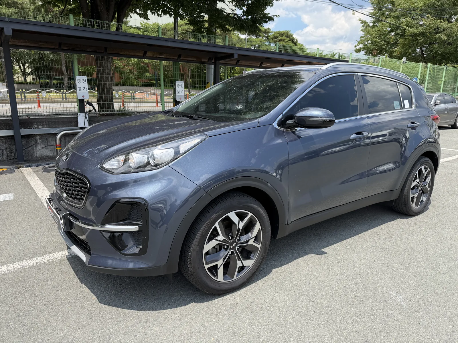 KIA SPORTAGE photo 2