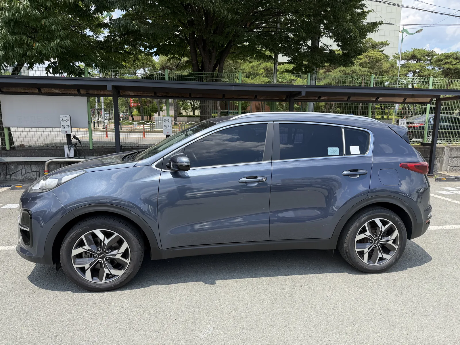 KIA SPORTAGE photo 3