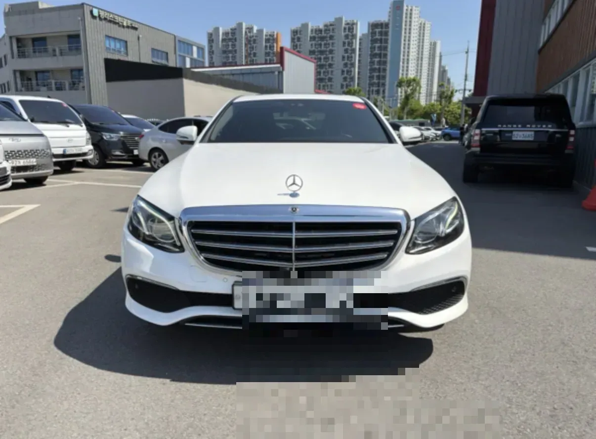 Mercedes Benz E Class W213 E300